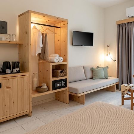 Capella Skiathos, Town ภายนอก รูปภาพ