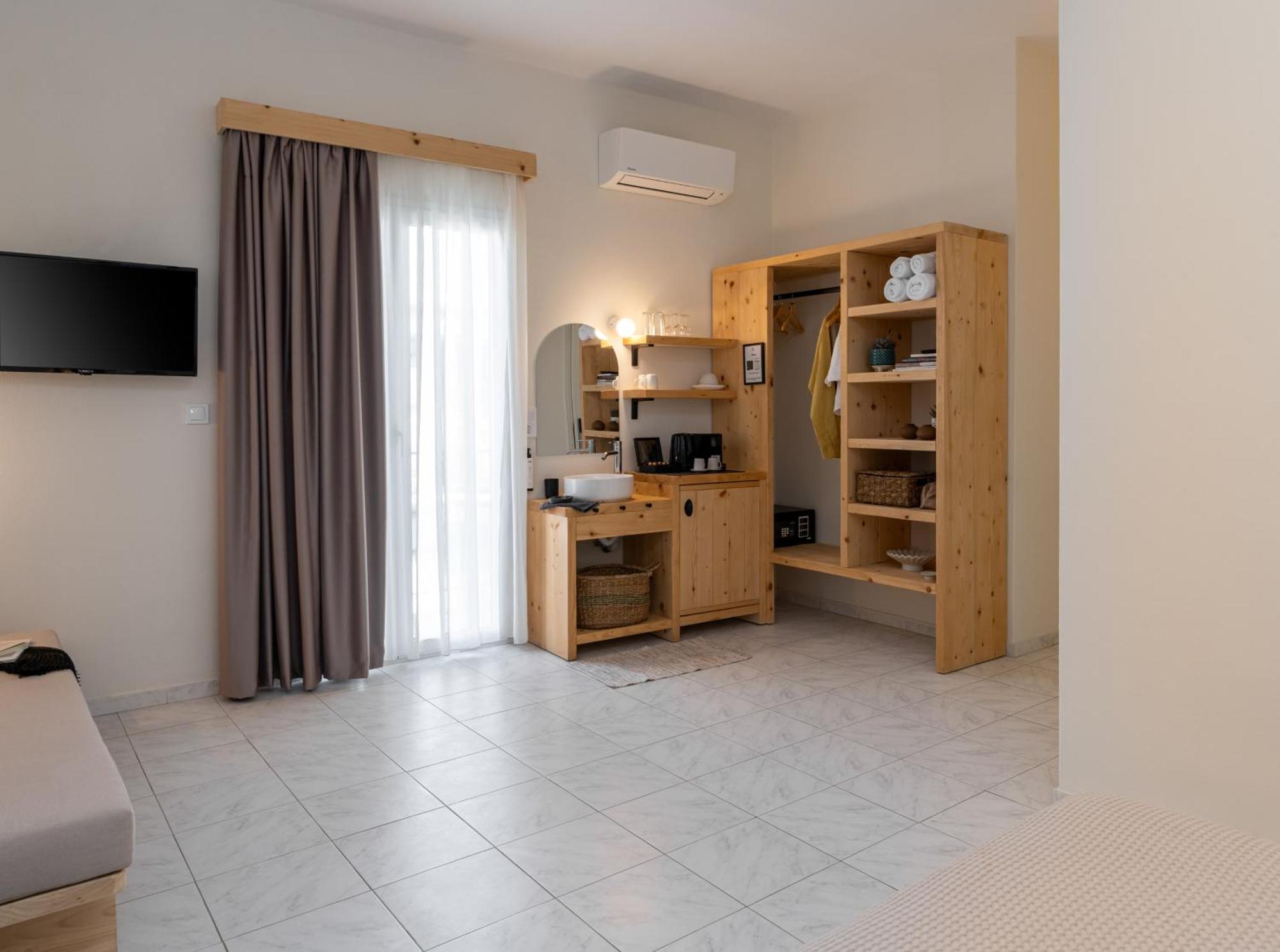 Capella Skiathos, Town ภายนอก รูปภาพ