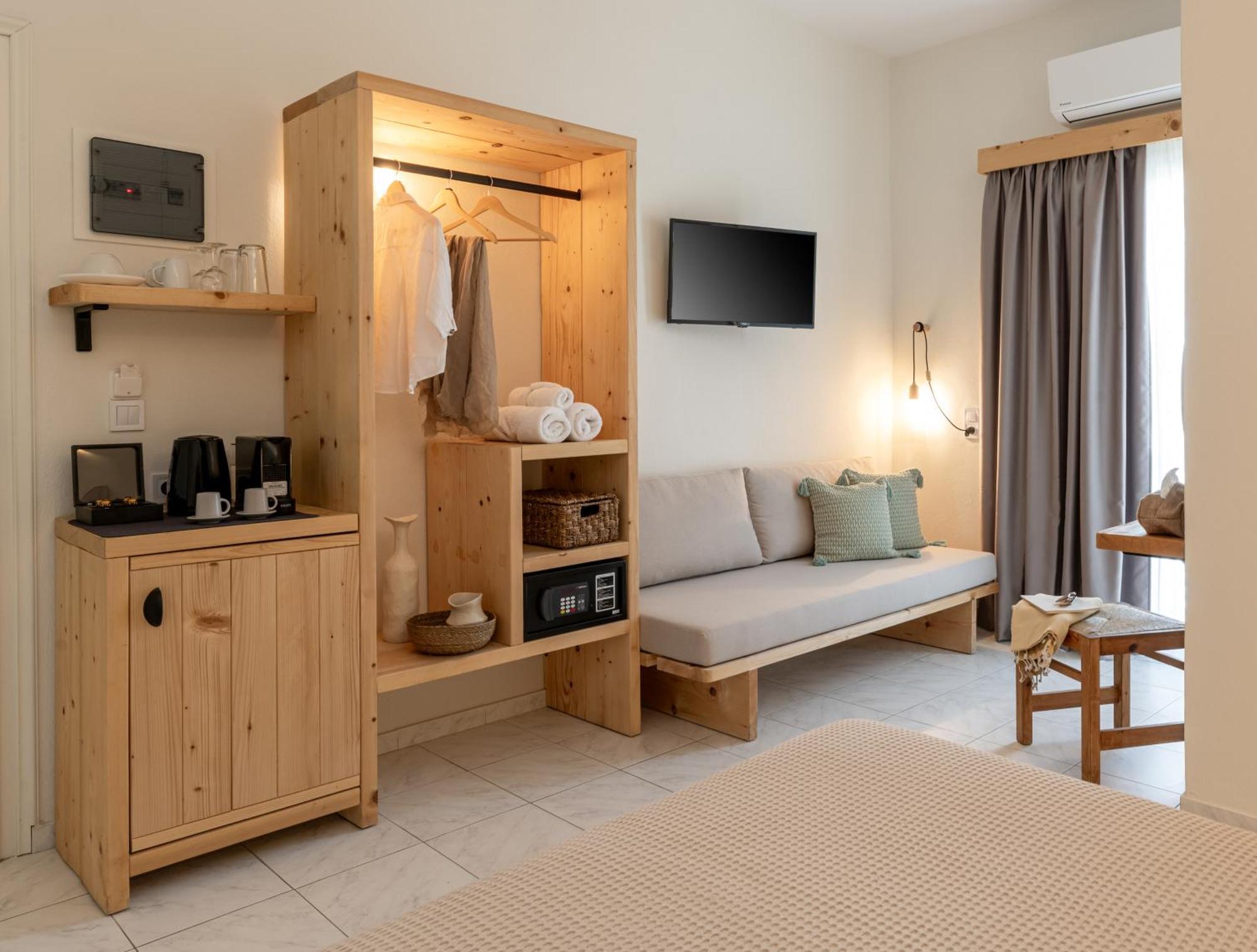 Capella Skiathos, Town ภายนอก รูปภาพ